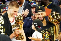 勇士队乔纳森-库明加续约报价调整：前景明朗，忠诚有望续约