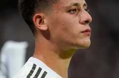 英超转会窗口新动态：皇马挖角利物浦，曼联新门将首秀引期待